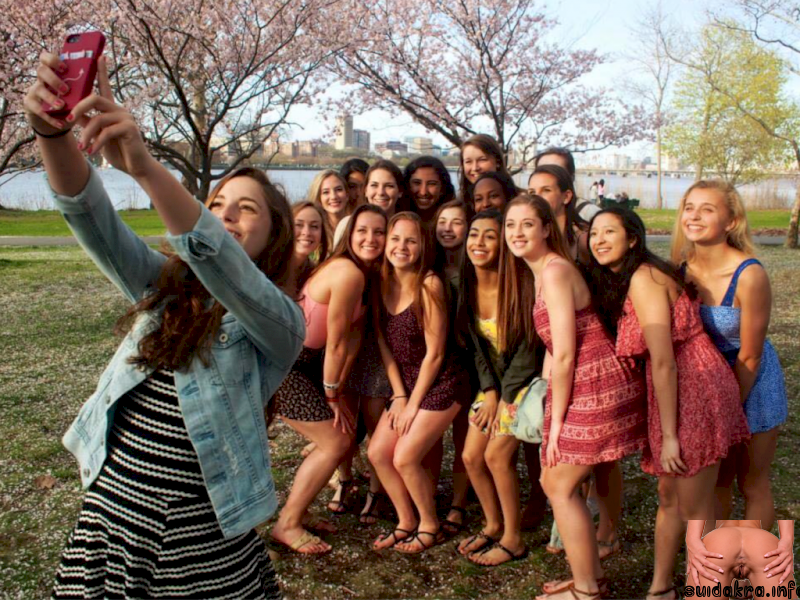 selfie person selfies sorority social perfect psychological really totalsororitymove college lot issues