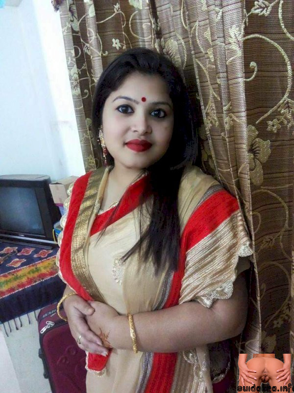 boobs college actress april indian desi celebrity sunita saree lover milky