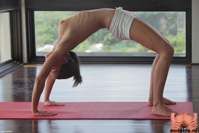 girlsoftcore teen naked morning yoga erotic flexible doing morning