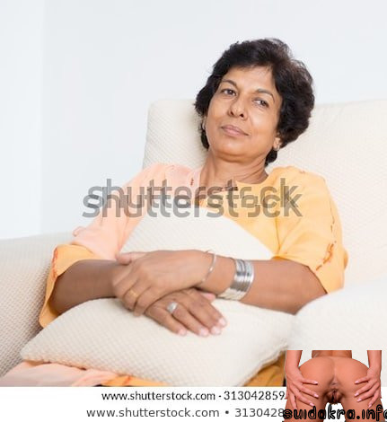 sofa senior 50s mature ebony vagina