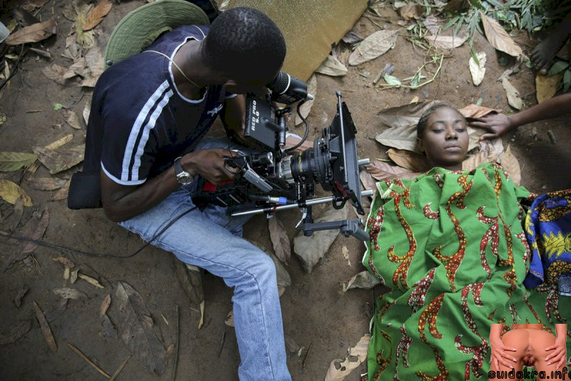 story films nigerian nigeria scene rural scenes behind nollywood industry akinleye booming cameraman reuters october africa film village movie