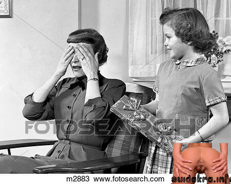 mother present package daughter 1950s surprise 1950 gift classic family daughters sex