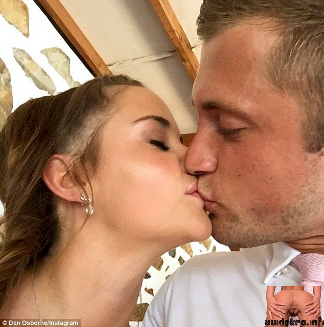 wedding sun himself selfie kissed kissing dovey kiss