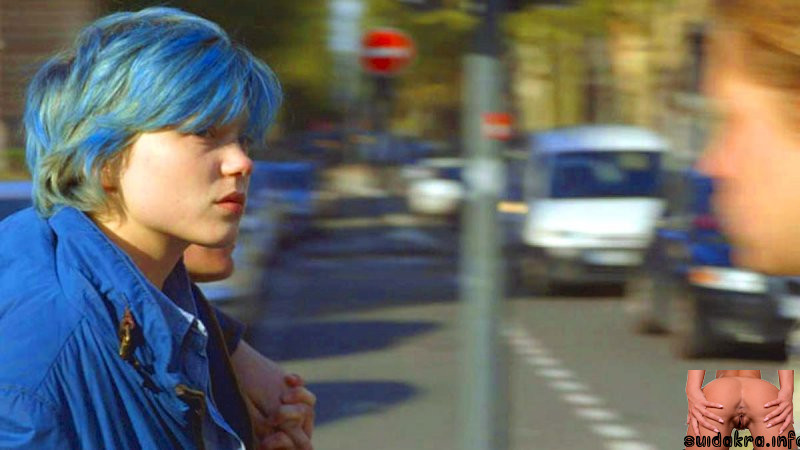 lesbian colour movie colors vie scenes maroh exarchopoulos kechiche adele blue is the warmest color sex scene full warmest warm seydoux lea