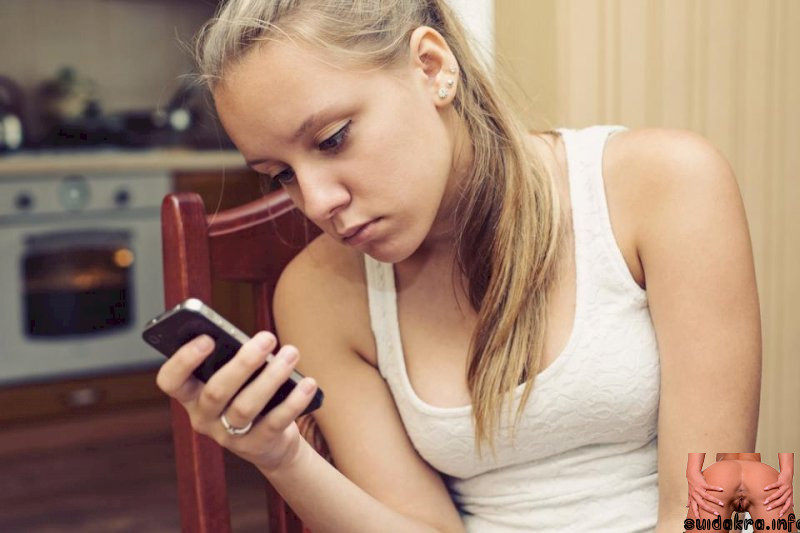 teen meisje social them anonymous een parents thoughts gesprek mediumchat telefoon story looking teens