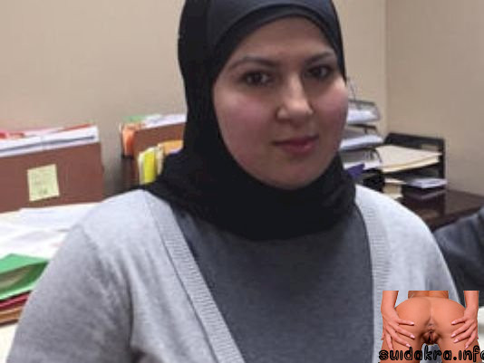 told woman dearborn remove police cops muslima sues arab heights muslim hijab wnd