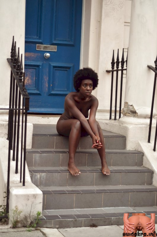 naked naked women in nigeria barefoot