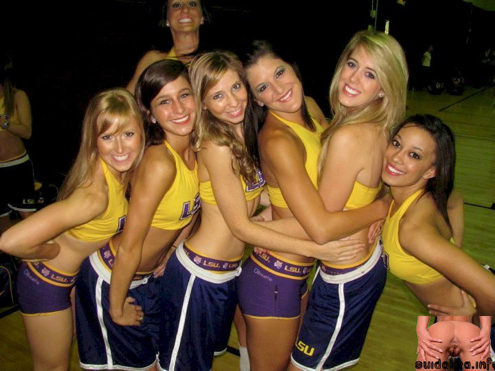 yellow think cheerleaders kissing ole heaven cheer kissing miss nfl cheerleader emerald alabama eharmony lsu