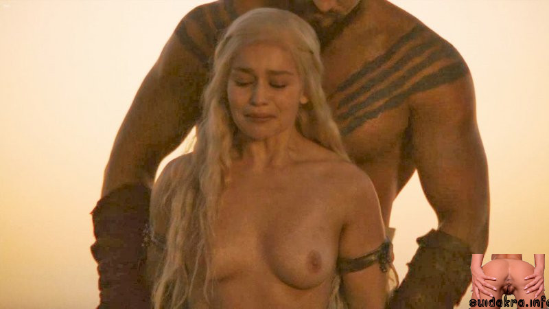 clarke khaleesi que aqui salgas puede eres si emilia body