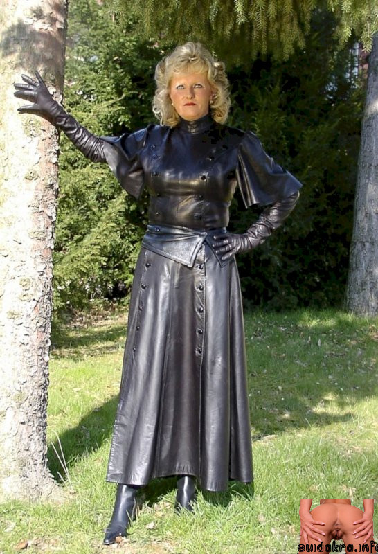 lederjacke kleid dominant dommes mature leather female older lady domzine