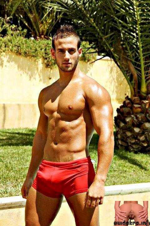 speedo naked thick muscle penis gay trunks bulge hung guy boy hunk boys