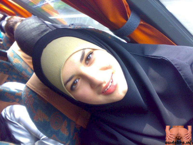 Arab hijab milf-nude photos