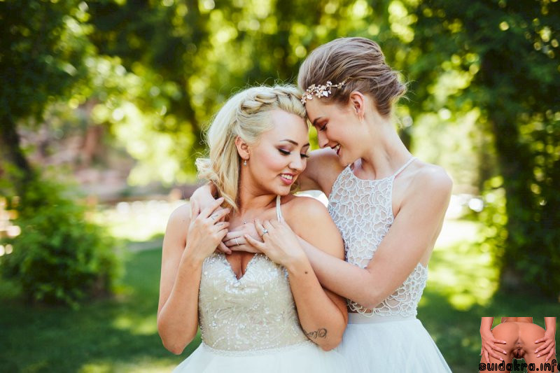 natural colorado couple weddings scene styled girl on lesbian s lesbian