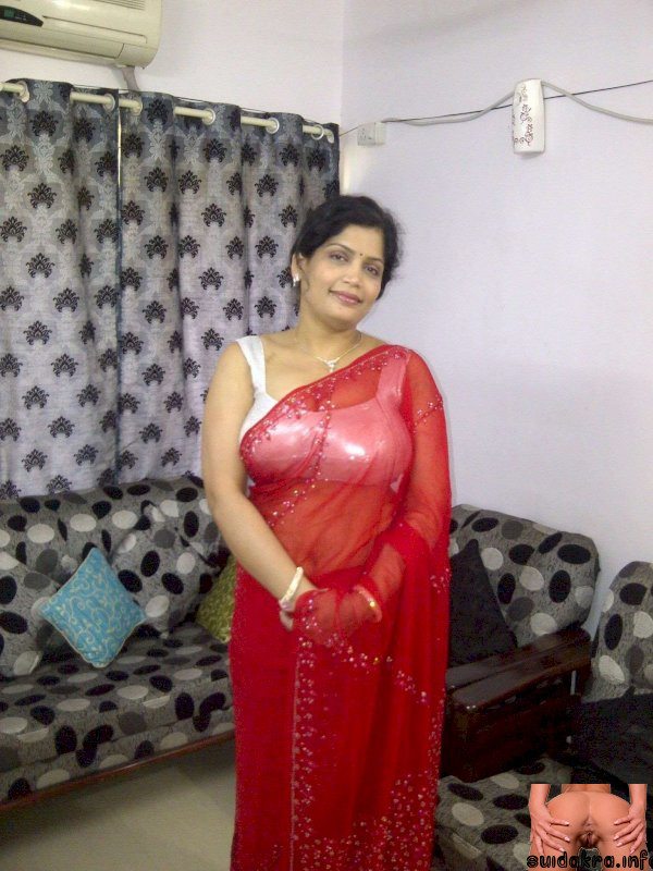 flashing bhabhi aunty indian fischnetz nude bbw bhabi without saree transparent cleavage