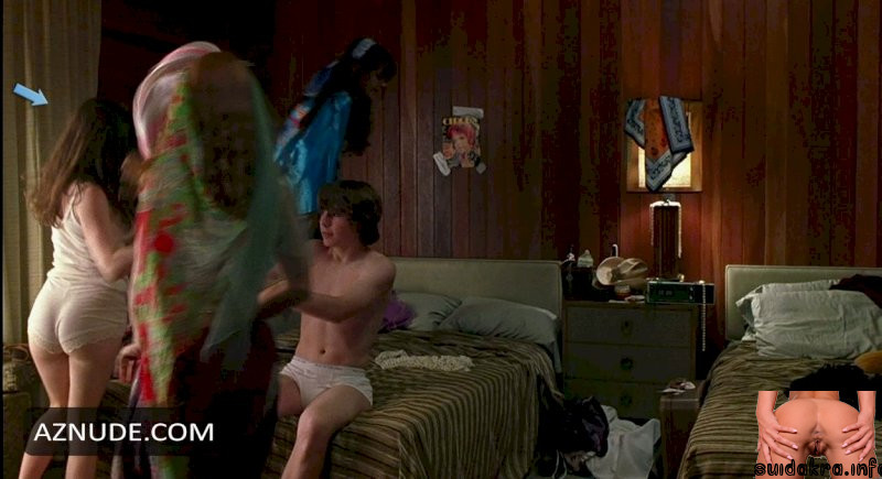 almostfamous aznude scenes almost movie most famous nude scenes famous