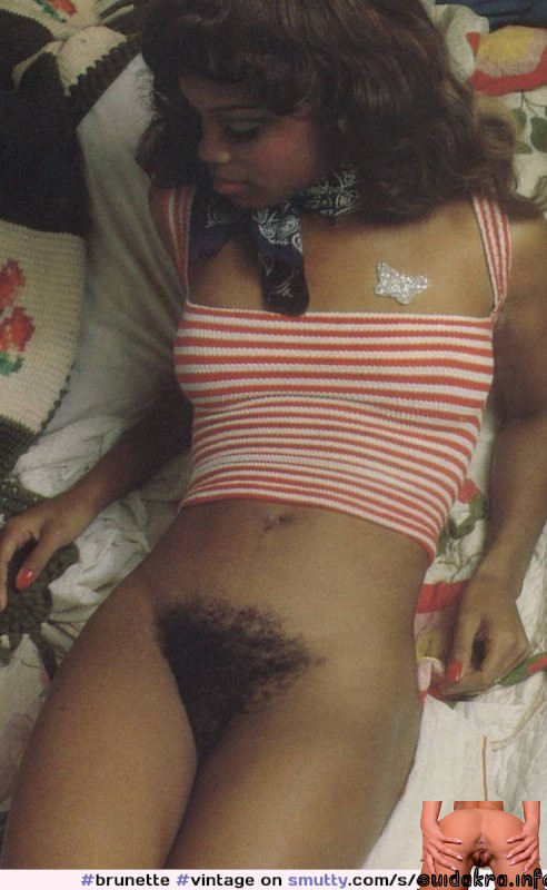 smutty pretty hairy retro bottomless erotica ebony pussy flash ebony amazing flashing pussy bush